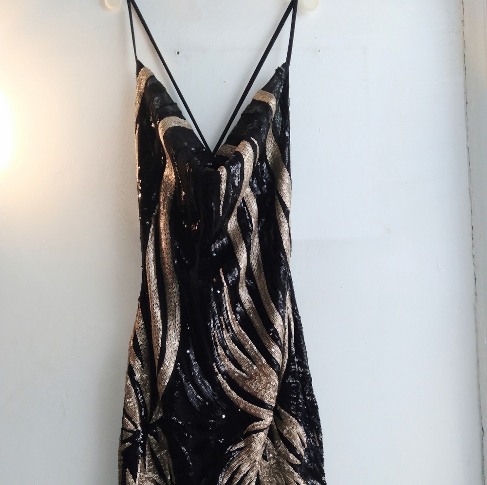 Fashionnova Black and Gold Flower Print Fanc Dress